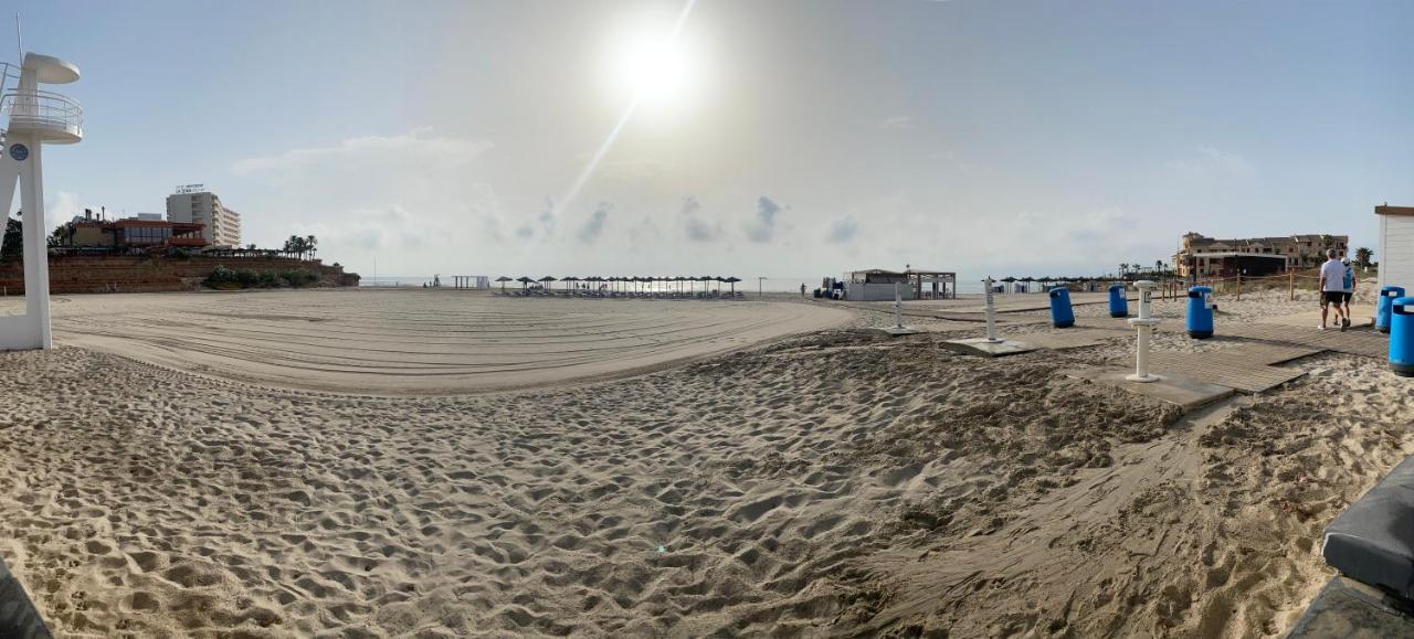 Orihuela Costa 2-Bedroom 1-Bath Renovated Vacation Rental On La Zenia Beach Exterior foto